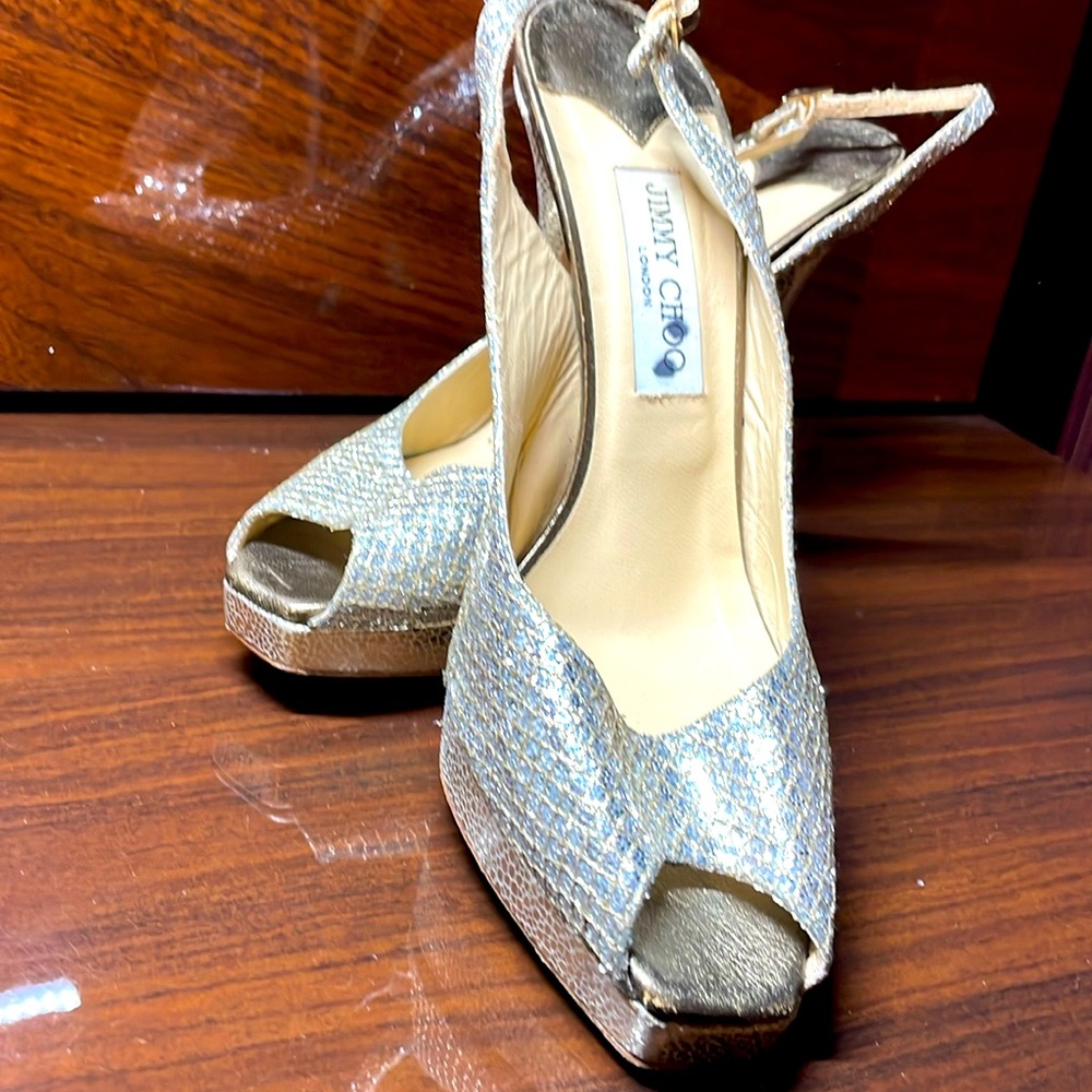 Christmas sale, heels 👠 Jimmy Choo, Gold color.